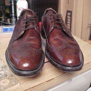 Freeman Free FLEX "old school" Wing tips. Brown. Size 10.5b